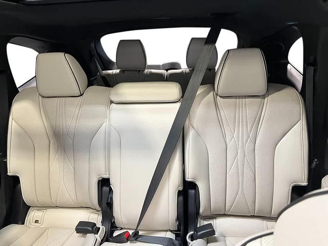 Photo of 2026 Urban Gray Pearl Acura MDX