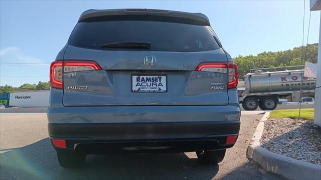 Photo of 2022 Sonic Gray Pearl Honda Pilot