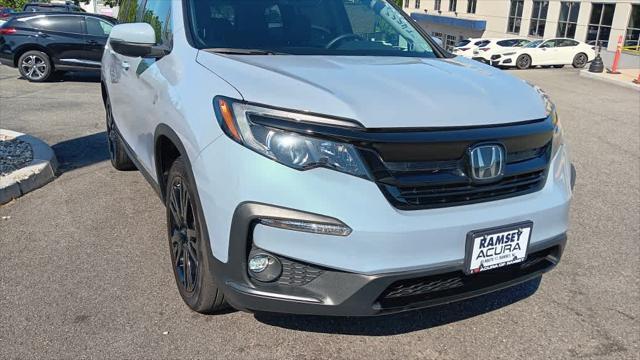 Photo of 2022 Sonic Gray Pearl Honda Pilot