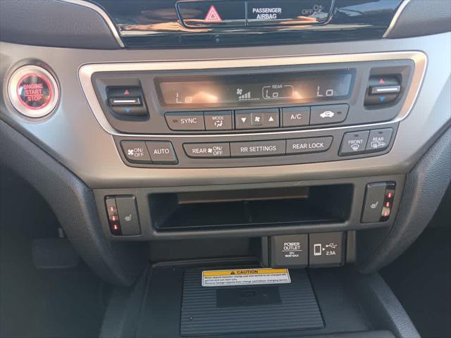 Photo of 2022 Sonic Gray Pearl Honda Pilot