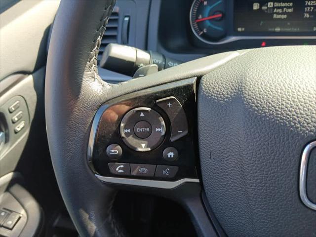 Photo of 2022 Sonic Gray Pearl Honda Pilot