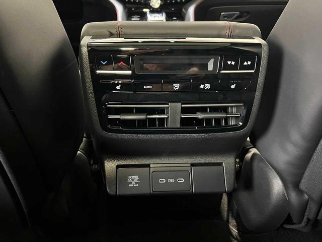 Photo of 2026 Platinum White Pearl Acura MDX