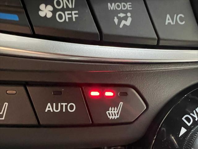 Photo of 2025 Apex Blue Pearl Acura TLX