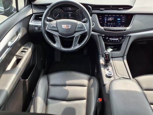 Photo of 2022 Dark Moon Blue Metallic Cadillac XT5