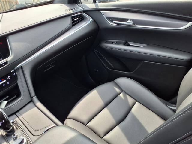 Photo of 2022 Dark Moon Blue Metallic Cadillac XT5