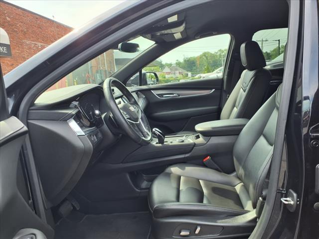 Photo of 2022 Dark Moon Blue Metallic Cadillac XT5