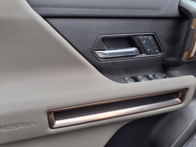 Photo of 2025 Meteor Mettalic GMC HUMMER EV SUV