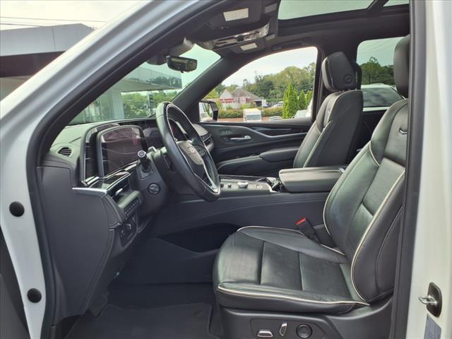 Photo of 2022 Crystal White Tricoat G1w Cadillac Escalade ESV