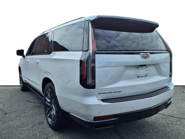 Photo of 2022 Crystal White Tricoat G1w Cadillac Escalade ESV