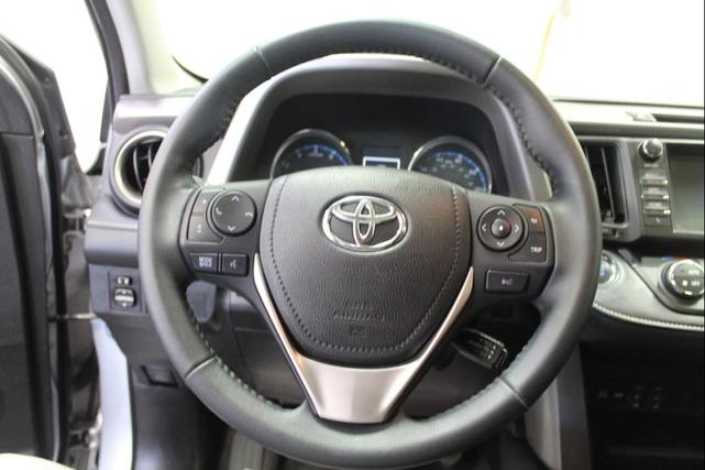 Photo of 2017 Silver Sky Metallic Toyota RAV4