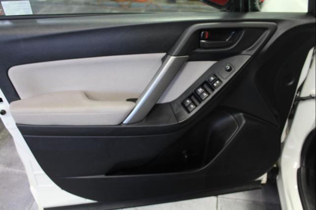 Photo of 2015 Satin White Pearl Subaru Forester