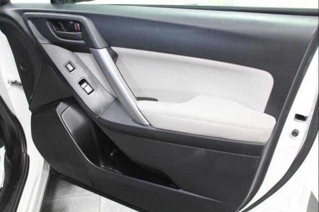 Photo of 2015 Satin White Pearl Subaru Forester