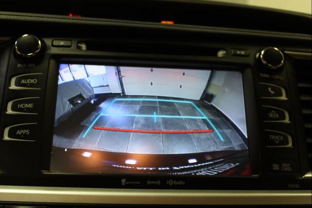 Photo of 2019 Ooh La La Rouge Mica Toyota Highlander