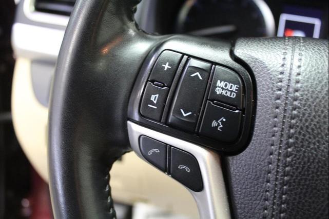 Photo of 2019 Ooh La La Rouge Mica Toyota Highlander