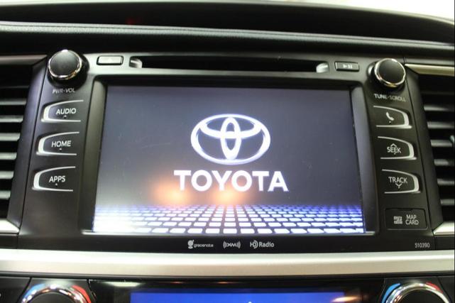 Photo of 2019 Ooh La La Rouge Mica Toyota Highlander