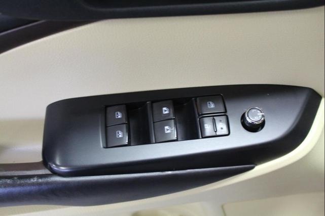 Photo of 2019 Ooh La La Rouge Mica Toyota Highlander