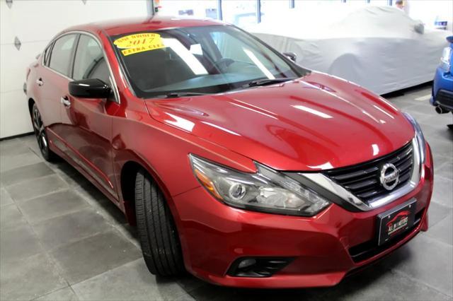 Photo of 2017 Maroon Nissan Altima