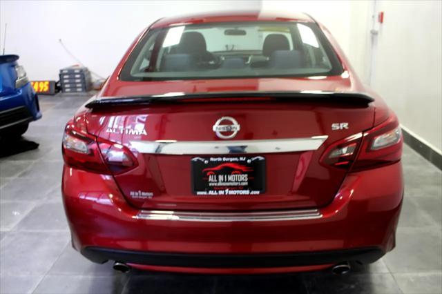 Photo of 2017 Maroon Nissan Altima
