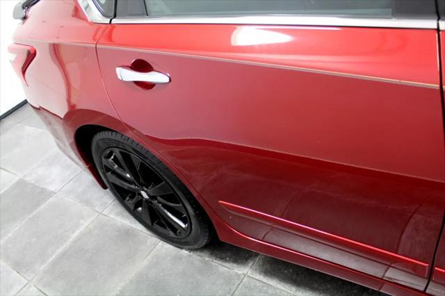 Photo of 2017 Maroon Nissan Altima