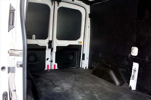 Photo of 2018 Oxford White Ford Transit-250