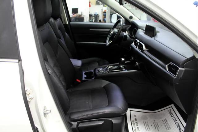 Photo of 2018 Pearl White Mazda CX-5