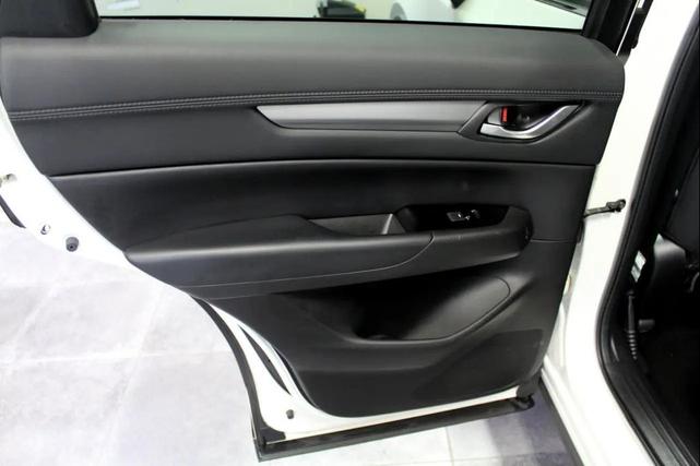 Photo of 2018 Pearl White Mazda CX-5