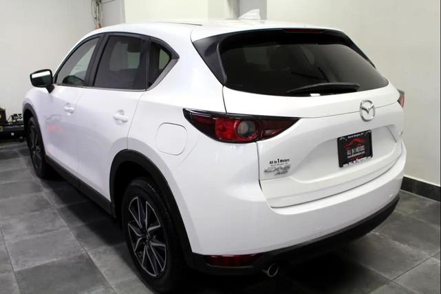 Photo of 2018 Pearl White Mazda CX-5