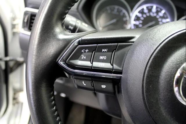 Photo of 2018 Pearl White Mazda CX-5
