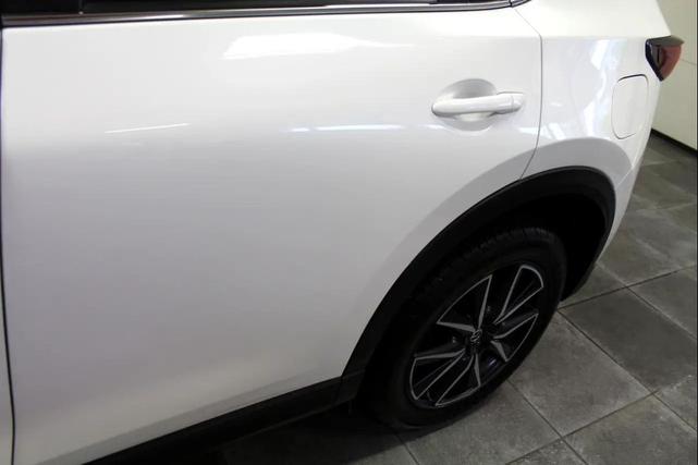 Photo of 2018 Pearl White Mazda CX-5