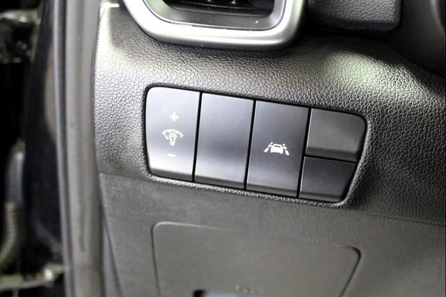 Photo of 2022 Black Cherry Kia Sportage