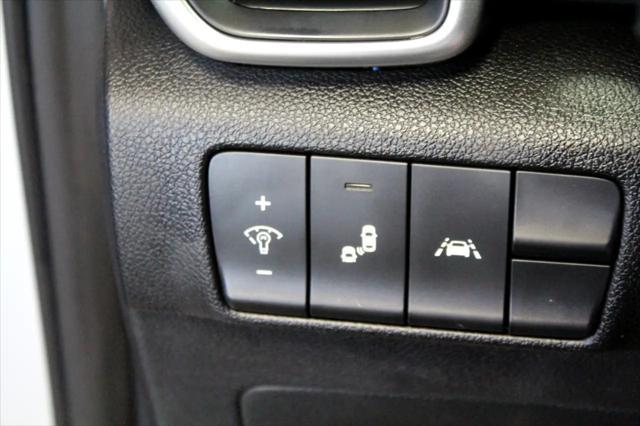 Photo of 2022 Sparkling Silver Kia Sportage