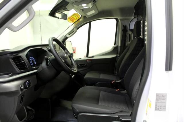 Photo of 2024 Oxford White Ford Transit-250