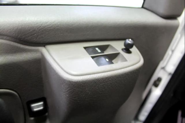 Photo of 2019 Summit White Chevrolet Express 2500