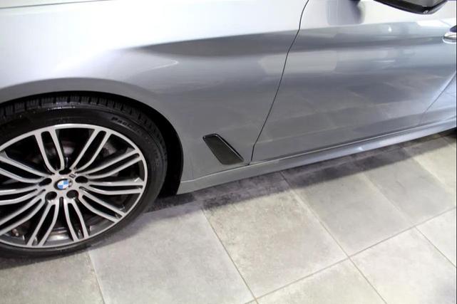 Photo of 2017 Silver BMW 540