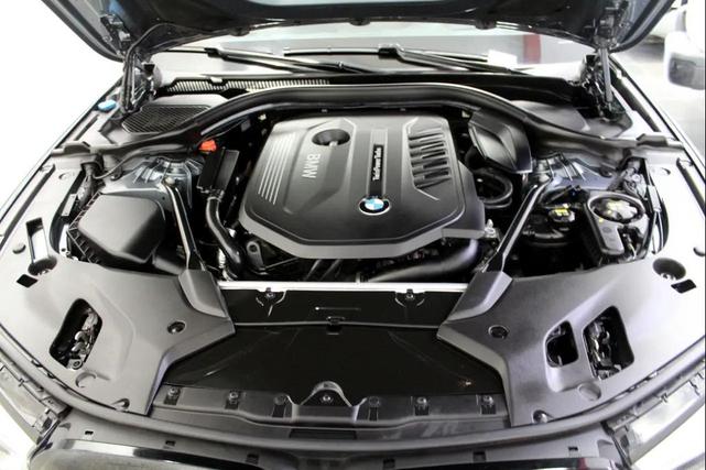 Photo of 2017 Silver BMW 540