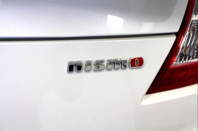 Photo of 2014 Pearl White Nissan 370Z