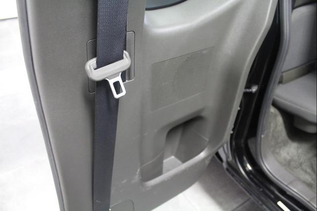 Photo of 2015 Super Black Nissan Frontier