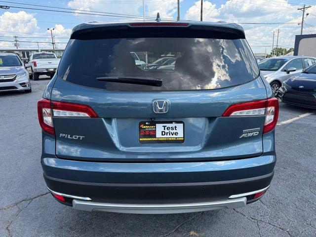 Photo of 2021 Blue Honda Pilot