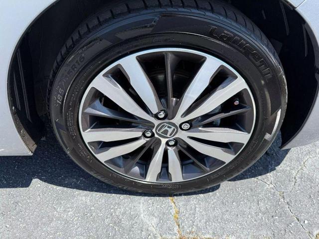 Photo of 2017 Silver Honda Fit