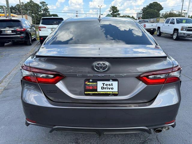 Photo of 2022 Gray Toyota Camry