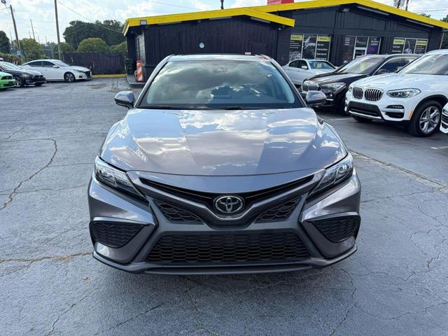Photo of 2022 Gray Toyota Camry