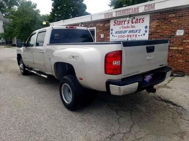 Photo of 2007 Silver Chevrolet Silverado 3500