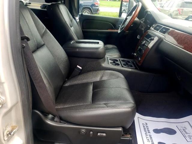 Photo of 2007 Silver Chevrolet Silverado 3500