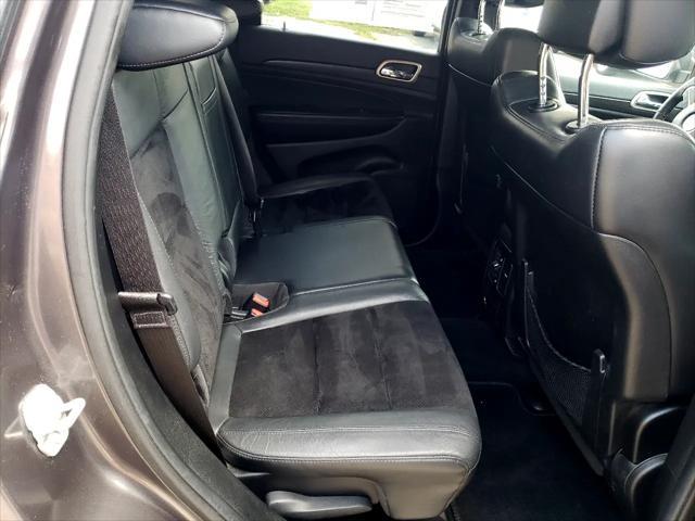 Photo of 2015 Gray Jeep Grand Cherokee