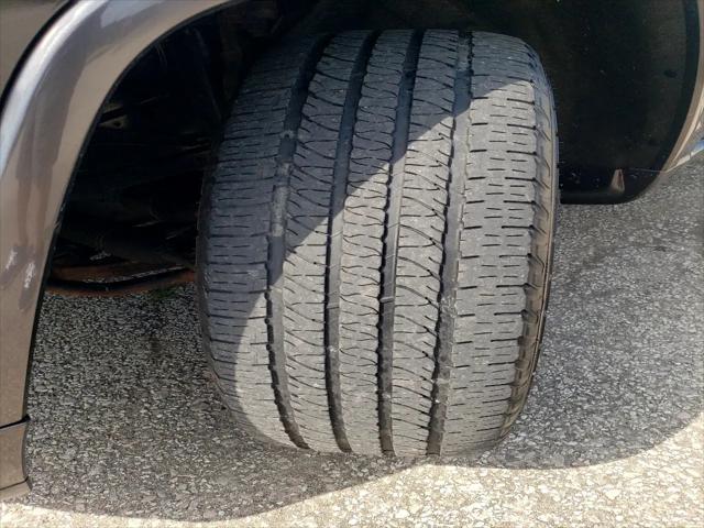 Photo of 2015 Gray Jeep Grand Cherokee