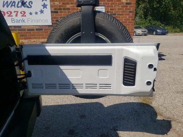Photo of 2012 White Jeep Wrangler