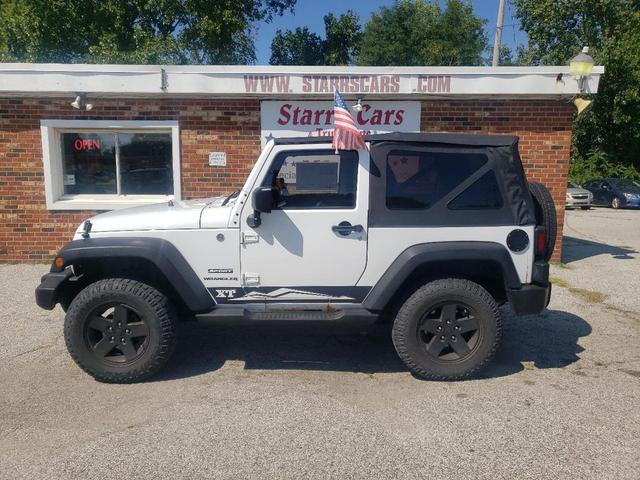 Photo of 2012 White Jeep Wrangler