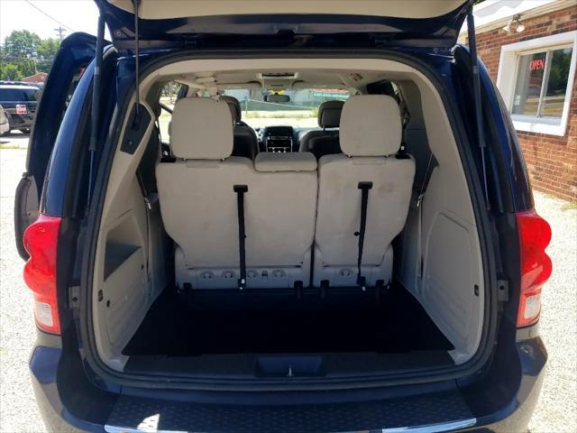 Photo of 2012 Blue Dodge Grand Caravan