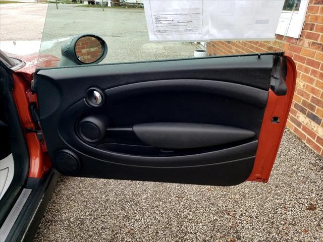 Photo of 2013 Orange MINI Hardtop
