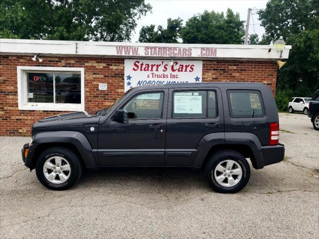 Photo of 2010 Gray Jeep Liberty